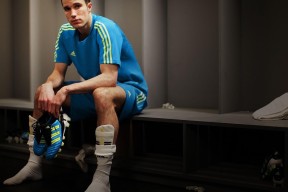 开云体育中国官方网站-从输到赢：战术改良让球队逆转命运，战术赢了输了战略